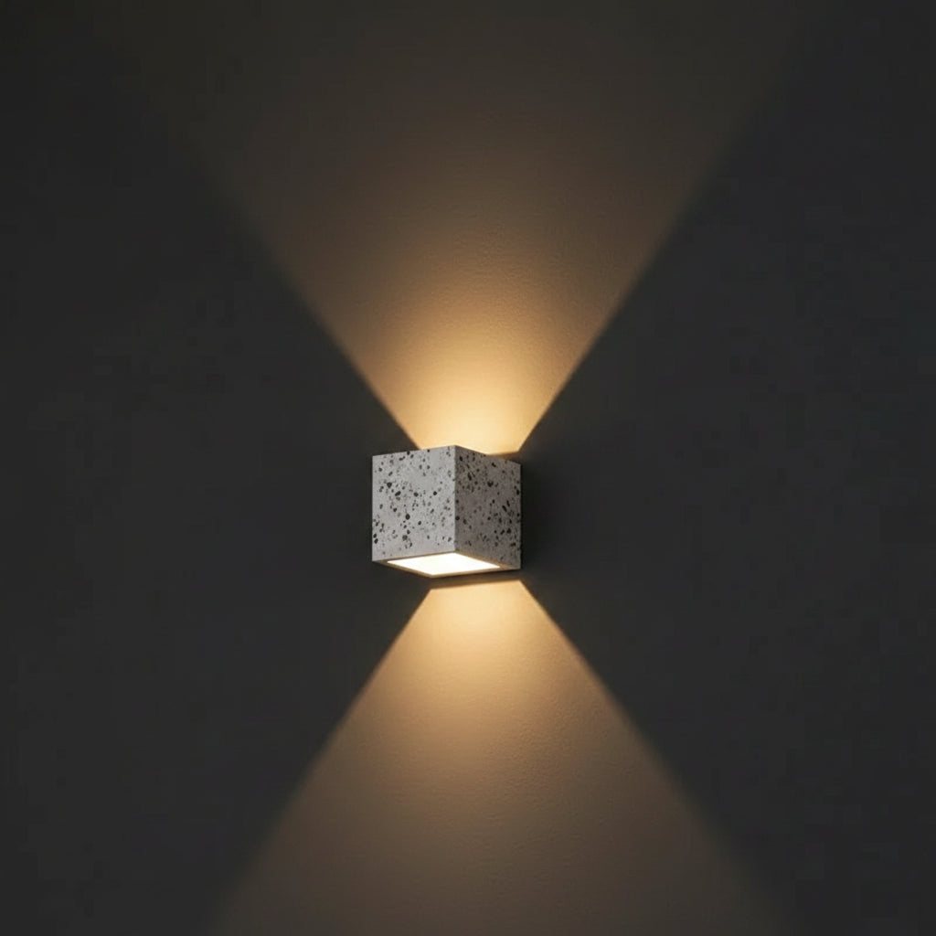 Elin Square Wall Light Black Celuxius