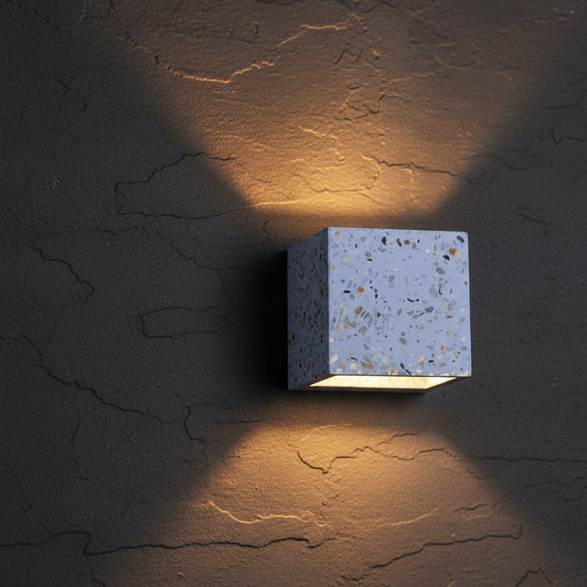 Elin Square Wall Light Black Celuxius